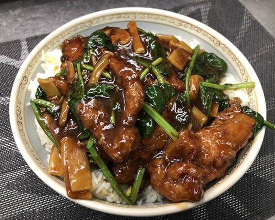 475. Stir Fried Rice with Pork Chop 排骨炒飯